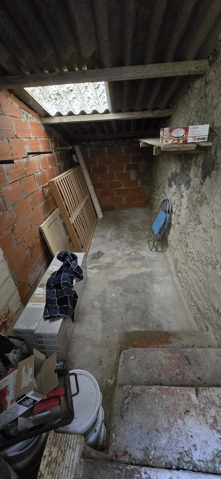 Maison de village à rénover de 84 m² à Paziols - Opportunité Unique 