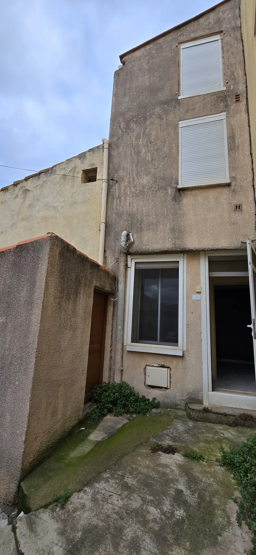 Maison de village à rénover de 84 m² à Paziols - Opportunité Unique 