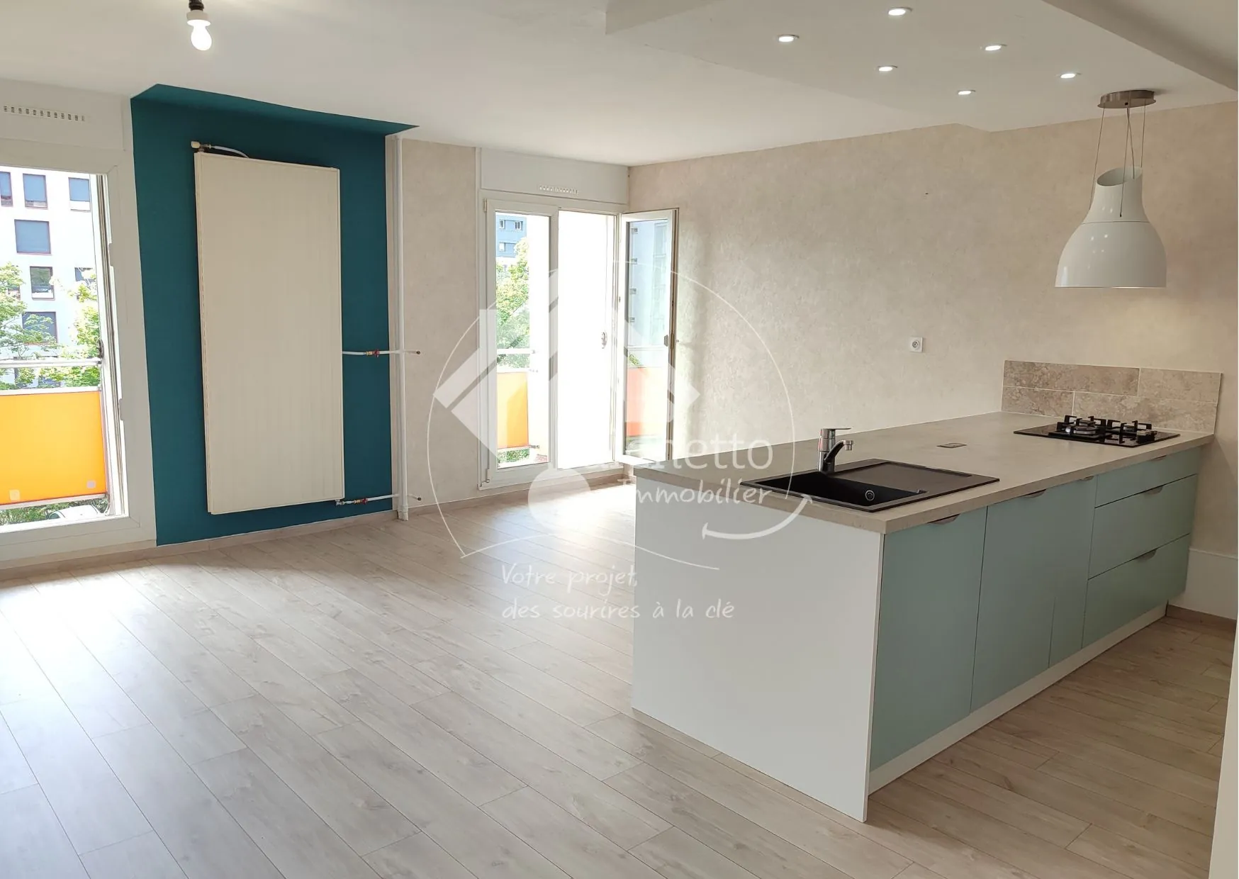 Appartement T3 rénové à Clermont-Ferrand avec balcon, cave et parking 