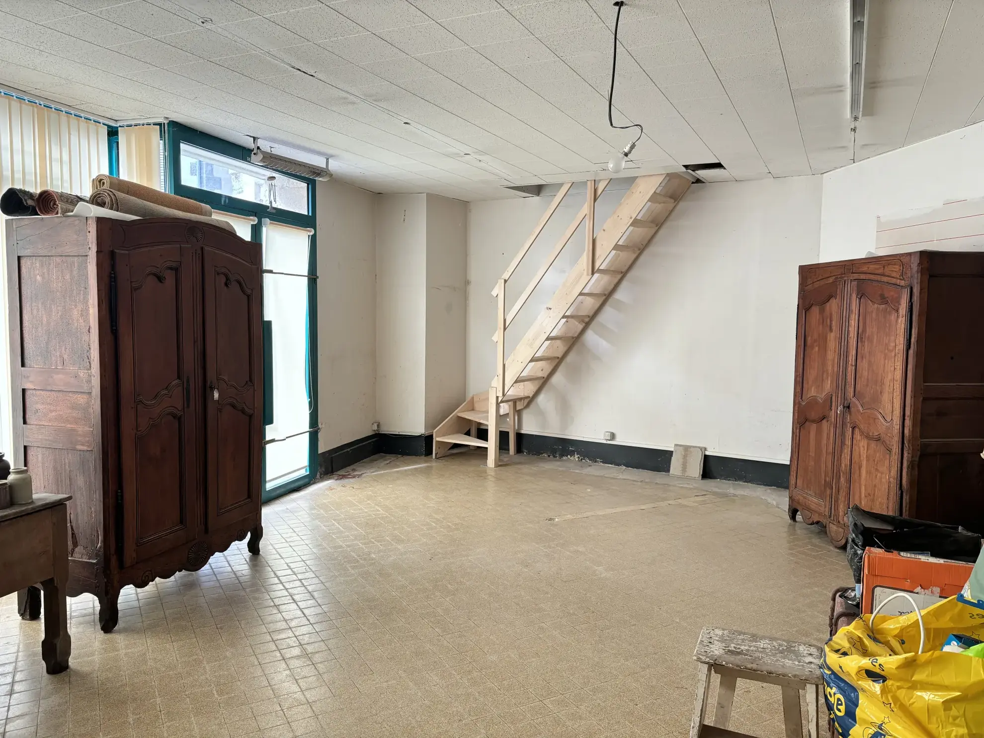 Charmante maison de maître du XVe siècle à vendre dans l'Allier, avec potentiel d'indépendance des bâtiments 