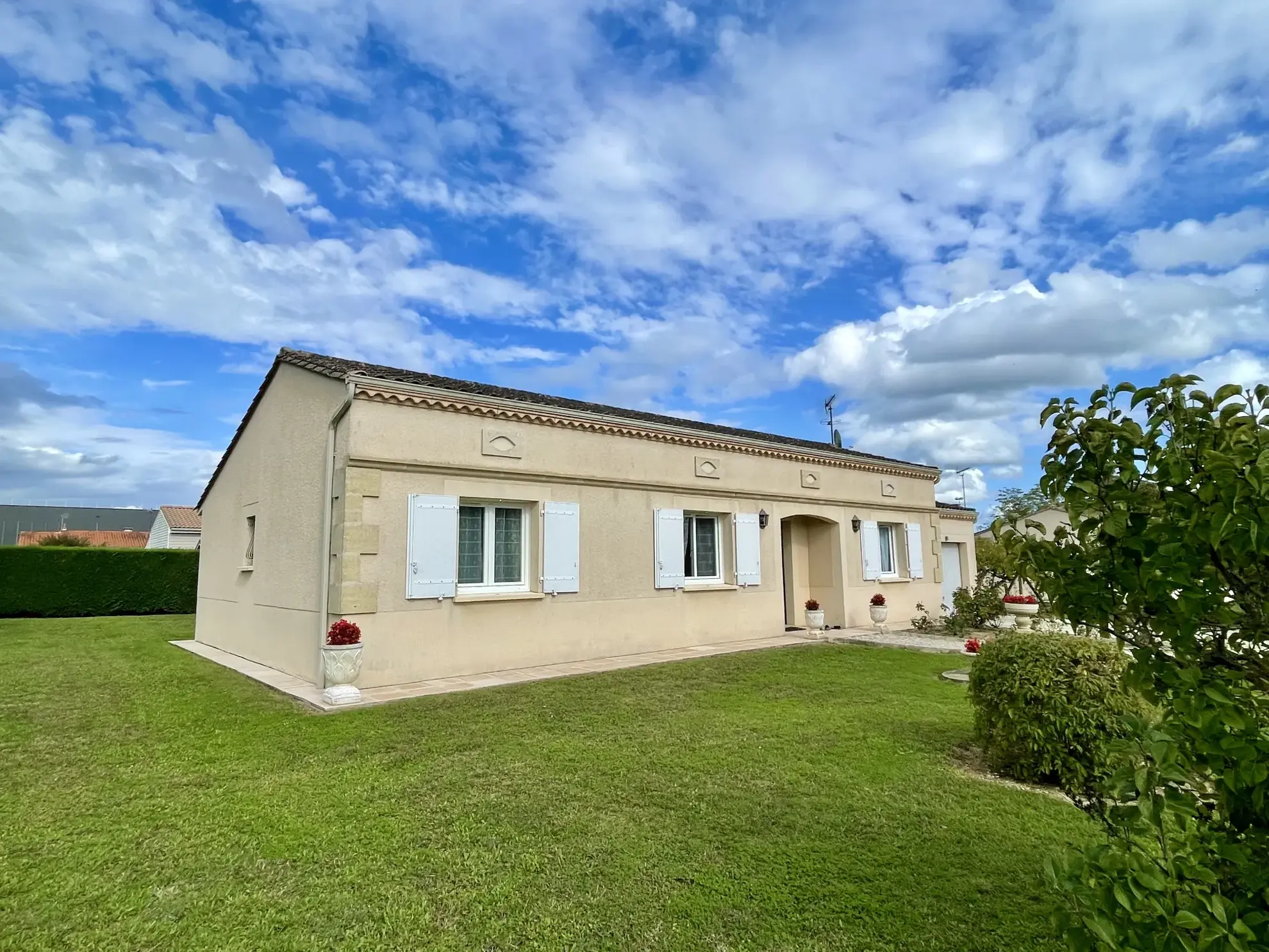 Maison de plain-pied à vendre à Libourne, idéal pour investissement ou résidence principale 
