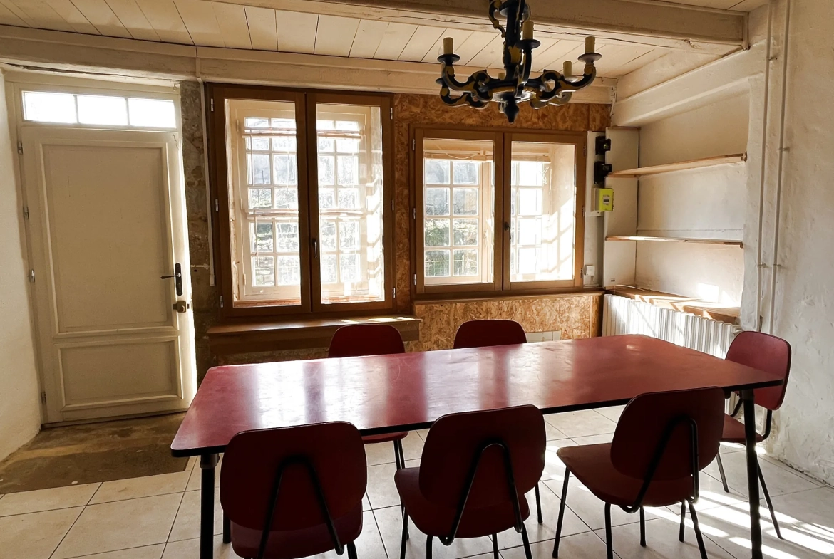 À vendre maison authentique de 156 m² à Colombey-les-Choiseul avec terrasse et volumes généreux 