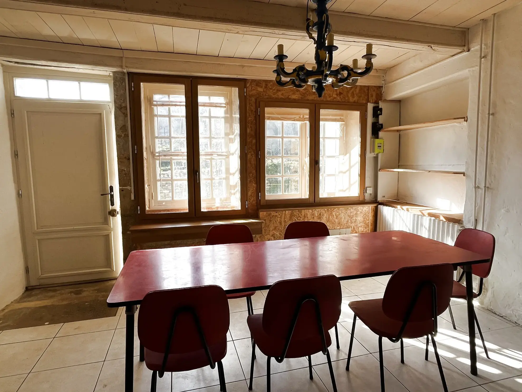 À vendre maison authentique de 156 m² à Colombey-les-Choiseul avec terrasse et volumes généreux 