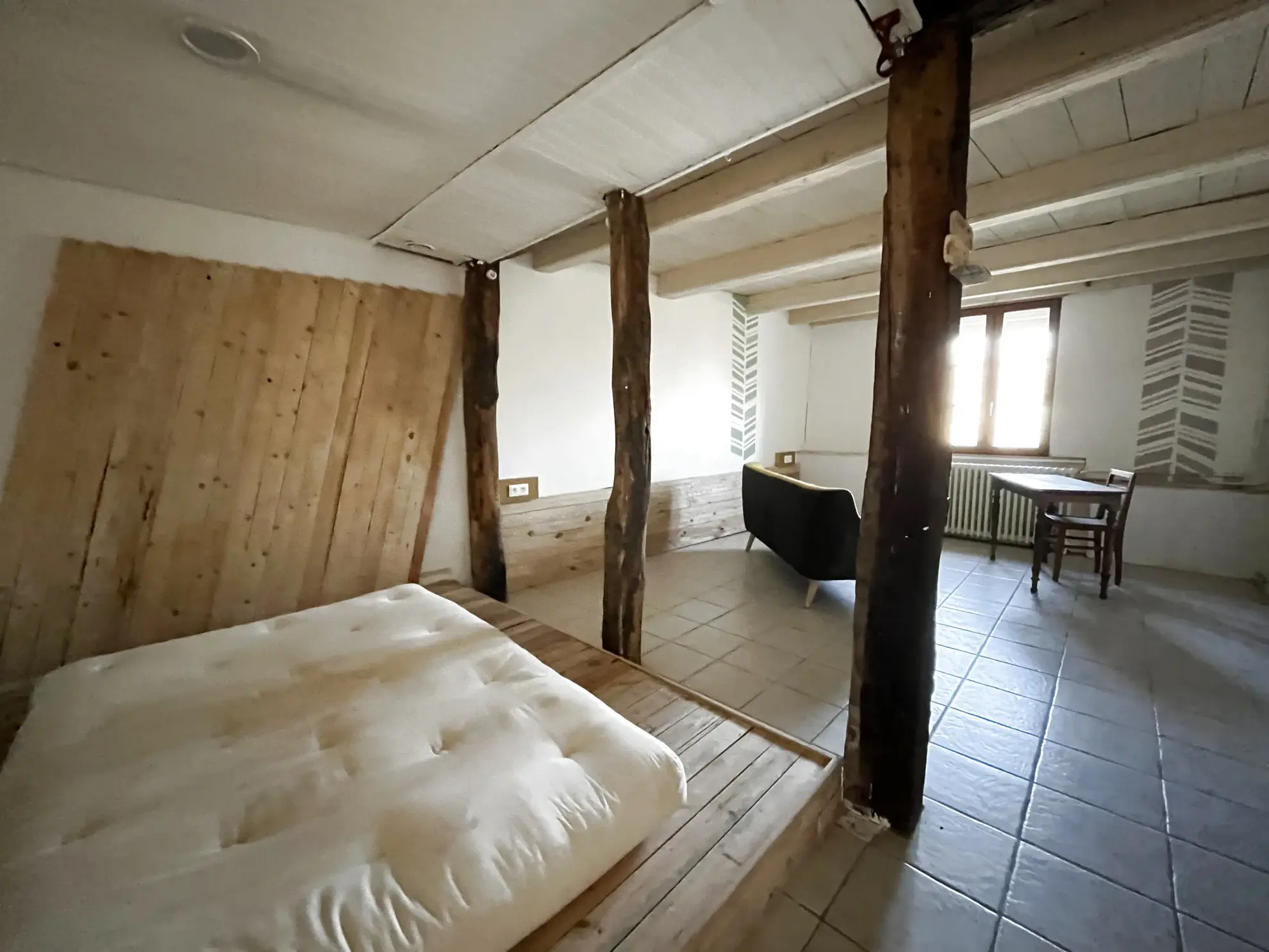 À vendre maison authentique de 156 m² à Colombey-les-Choiseul avec terrasse et volumes généreux 
