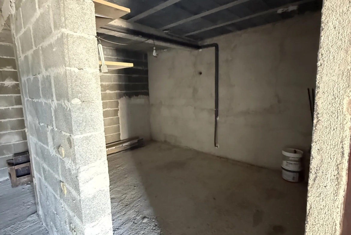 Maison contemporaine rénovée à Riberac avec 4 chambres et vue dégagée 