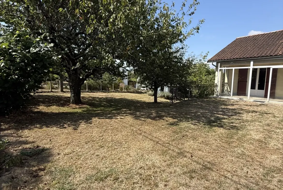 Maison contemporaine rénovée à Riberac avec 4 chambres et vue dégagée 