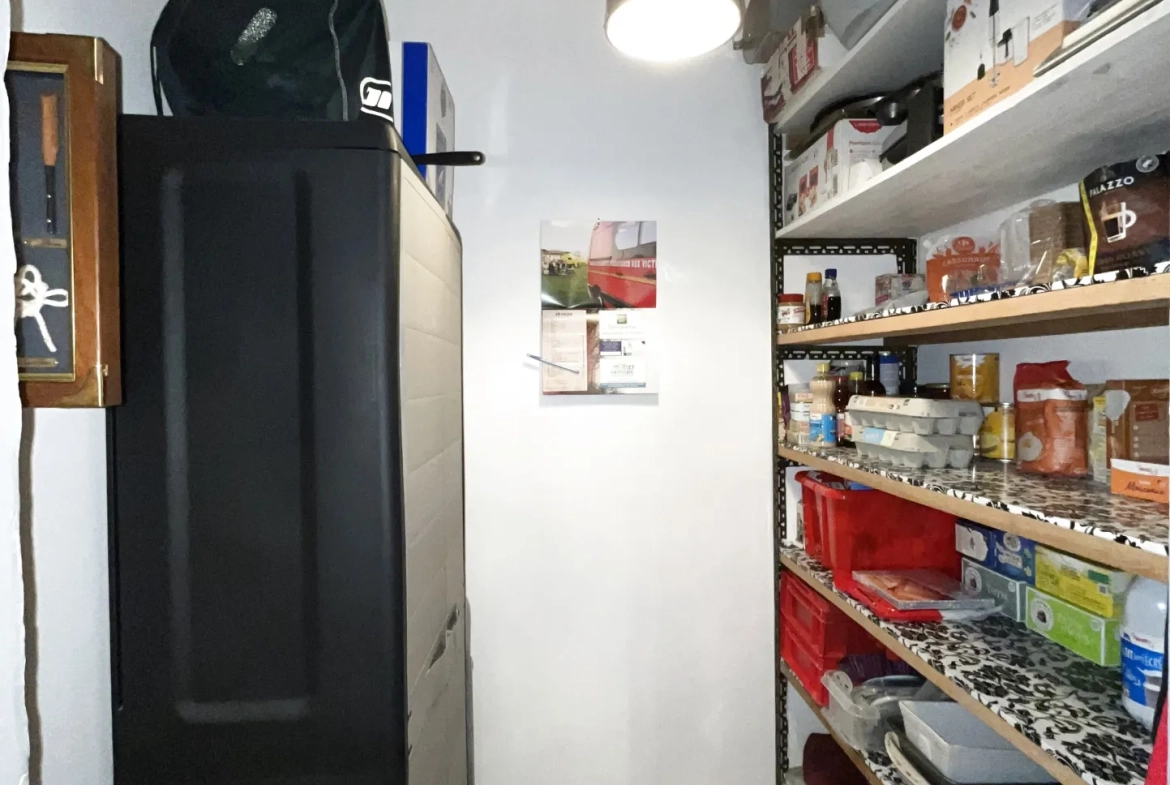 Villa à vendre avec piscine et jardin à Lezignan-Corbières 
