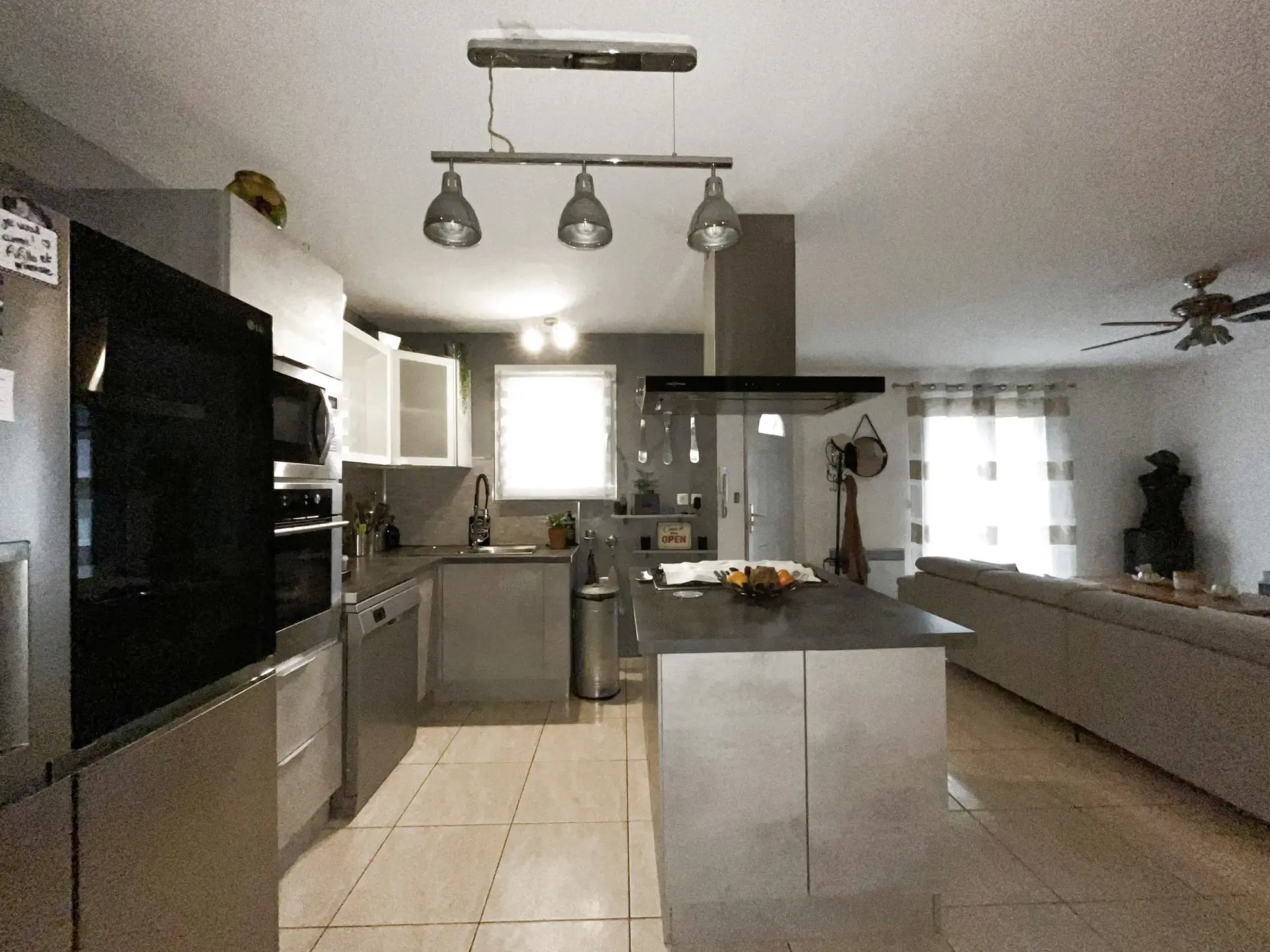 Villa à vendre avec piscine et jardin à Lezignan-Corbières 