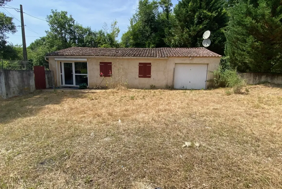 Propriété à réhabiliter avec deux maisons et grand garage à Lacapelle Biron 