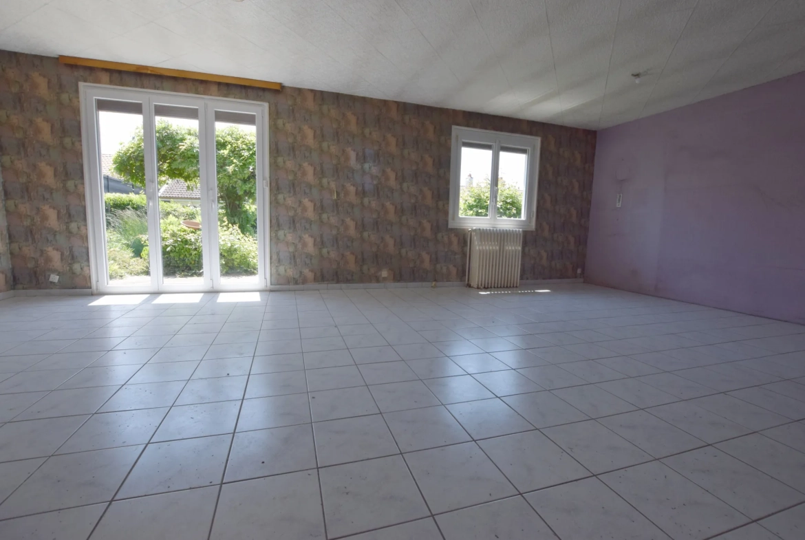 Maison de plain-pied à rénover à Audincourt avec jardin et potentiel 