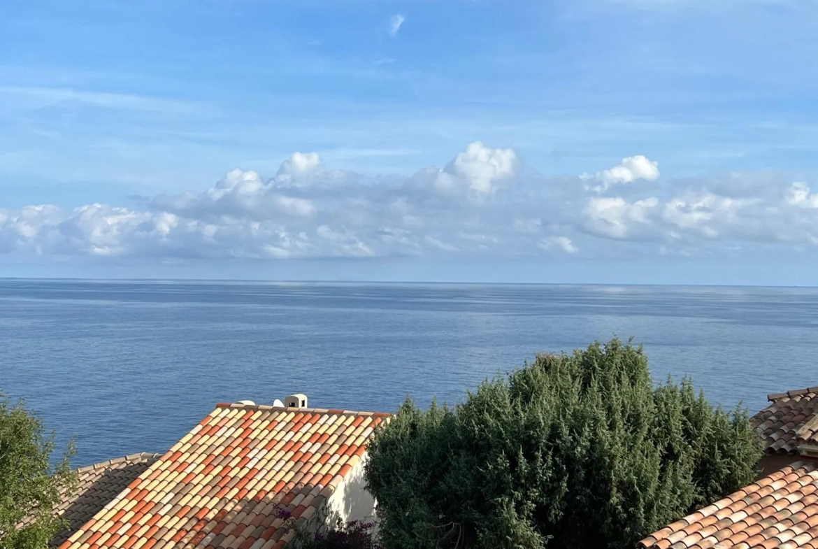 Maison à vendre avec vue mer à Solenzara dans domaine privé Cala d'Oru 