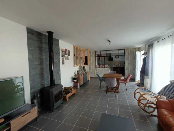 Maison à vendre à Benon - La Grenouillère, living lumineux avec jardin et garage