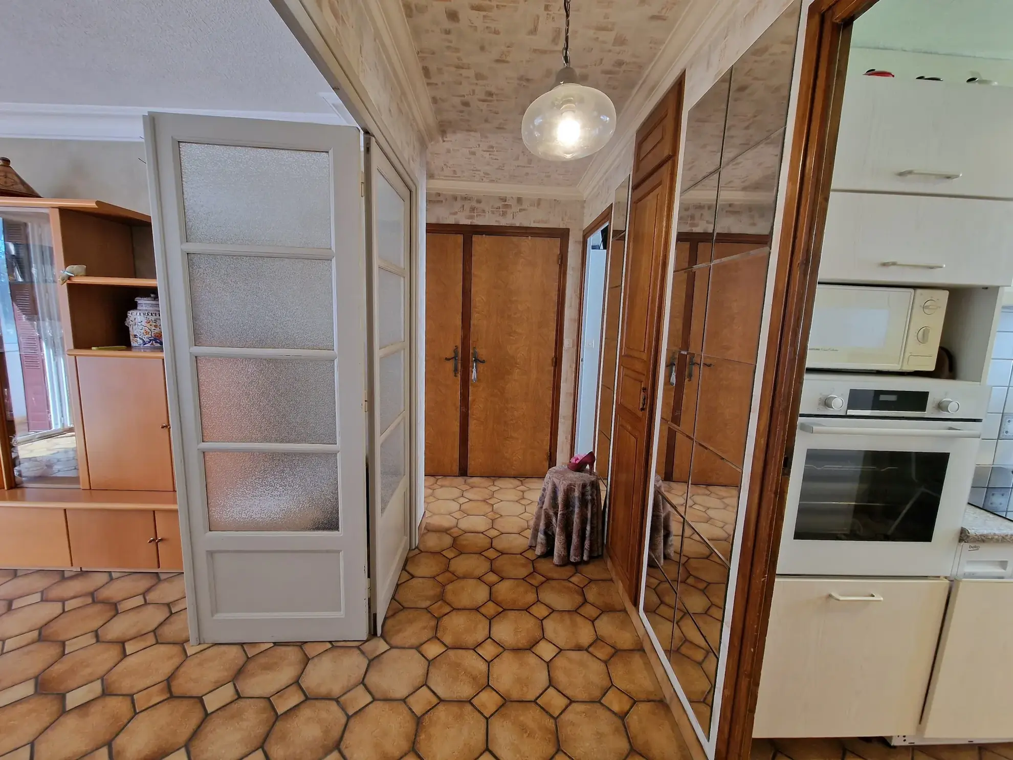 À vendre appartement traversant T4 de 64 m² à Lyon 8ème - emplacement idéal 