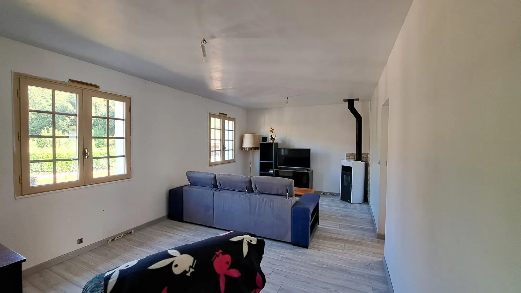 Rare ensemble immobilier avec deux maisons indépendantes et piscine à Luzech 