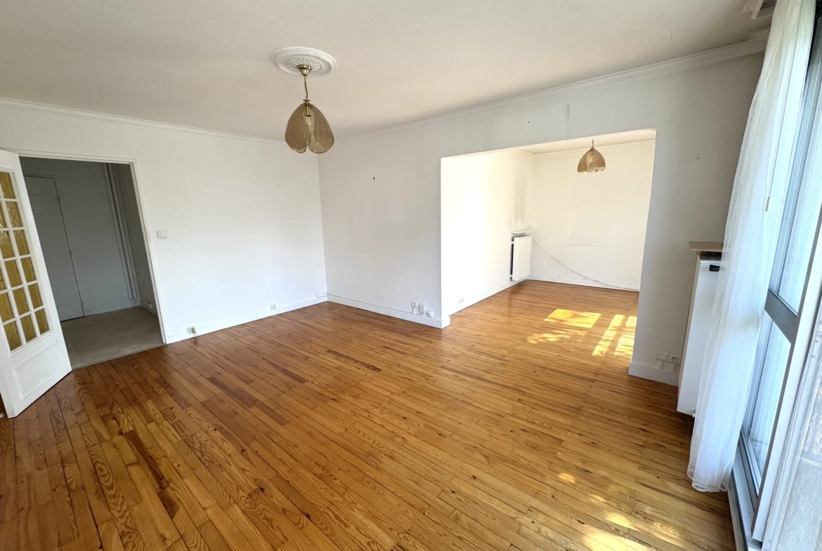 Appartement F4 avec balcon, cave et parking à Saint-Étienne Villeboeuf le Haut 