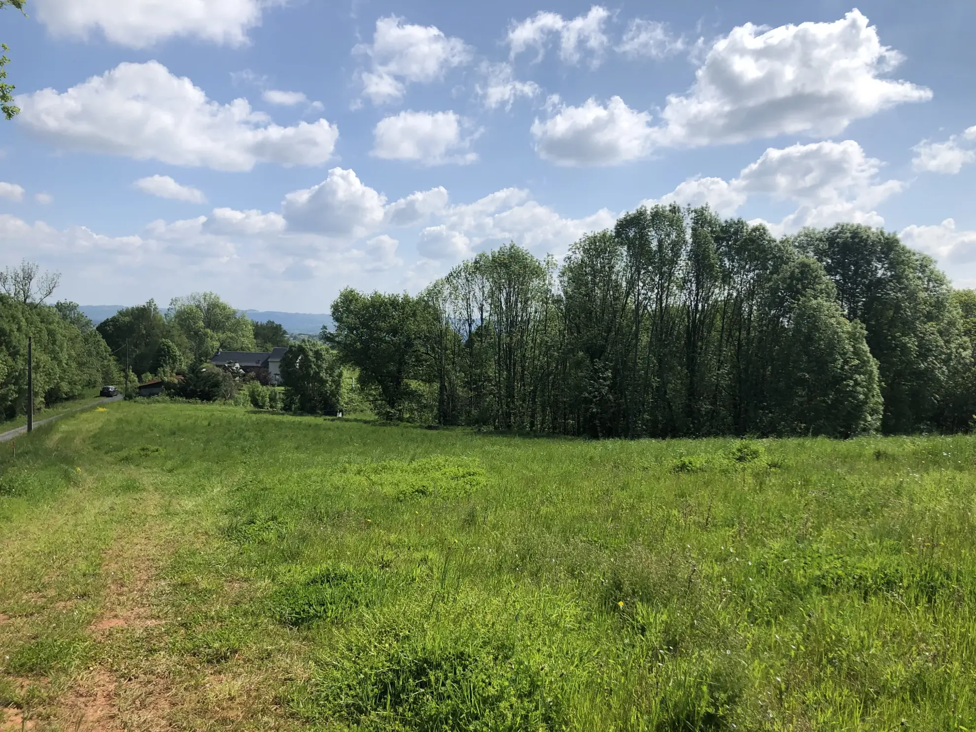 Terrain constructible avec jolie vue à Saint Cyprien en campagne 