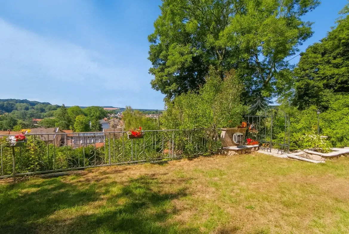 Maison de 170 m² avec 4 chambres et terrasse à Saint Mihiel 