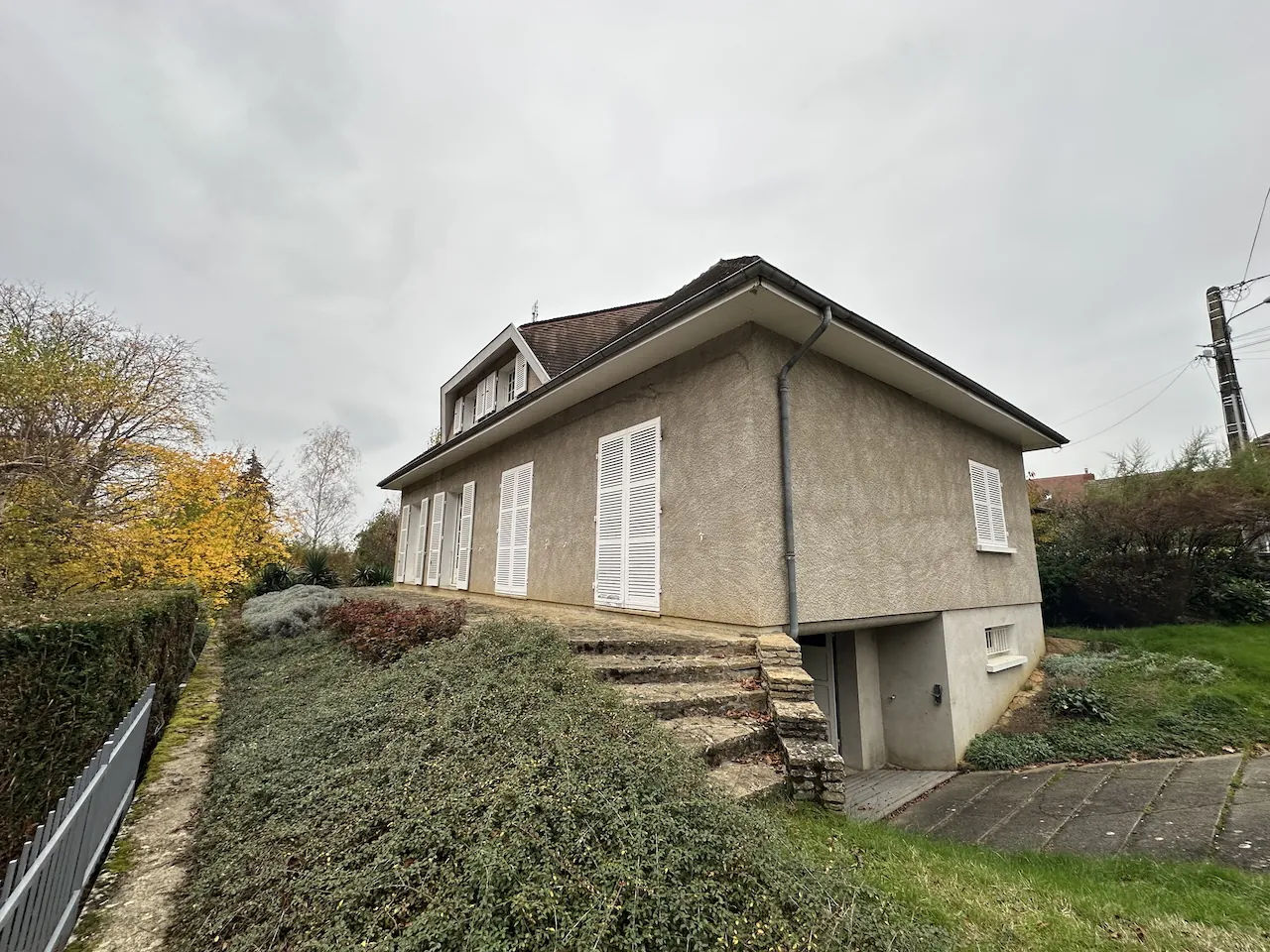 Maison avec sous-sol, garage et terrain à Marcigny - Construction de 1973 