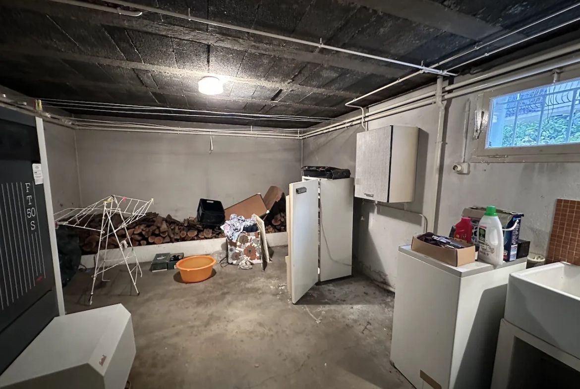 Maison avec sous-sol, garage et terrain à Marcigny - Construction de 1973 