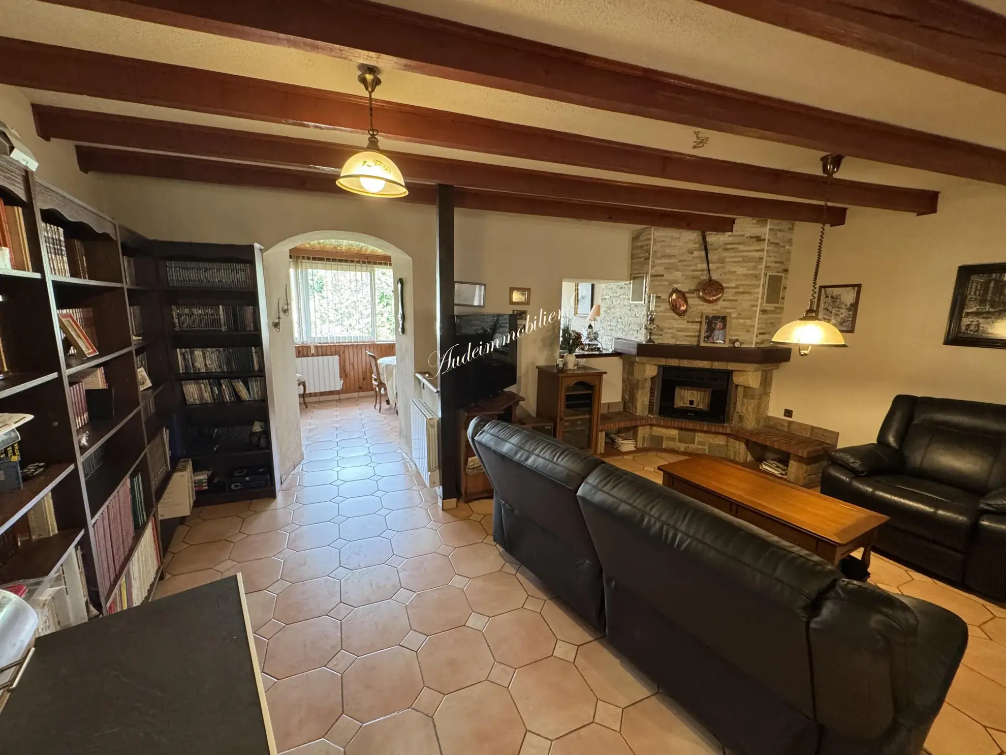 Maison spacieuse avec jardin, garage et appartement à Couiza dans l'Aude 