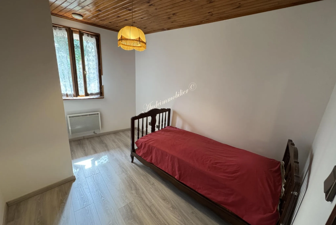 Maison spacieuse avec jardin, garage et appartement à Couiza dans l'Aude 