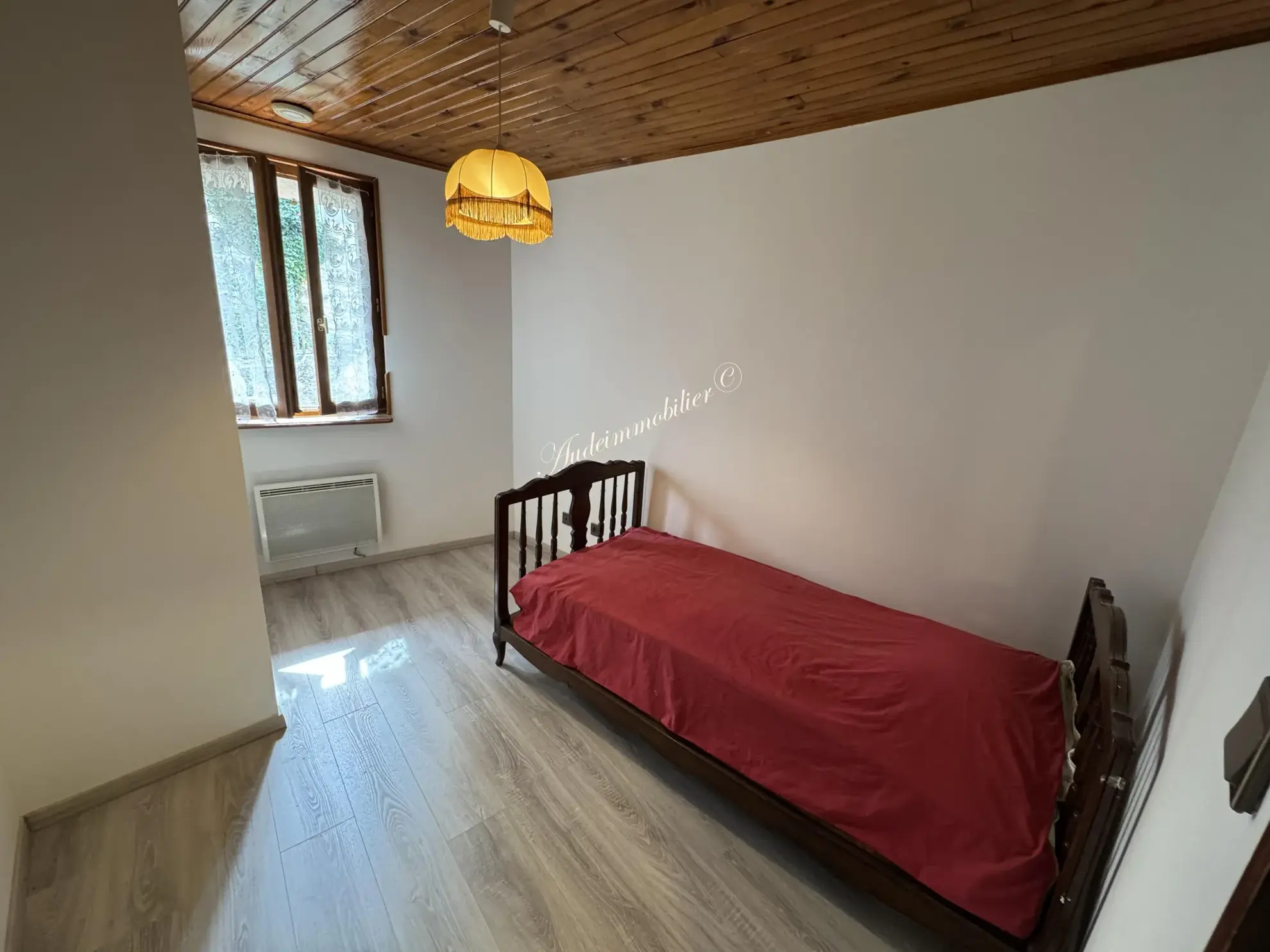 Maison spacieuse avec jardin, garage et appartement à Couiza dans l'Aude 
