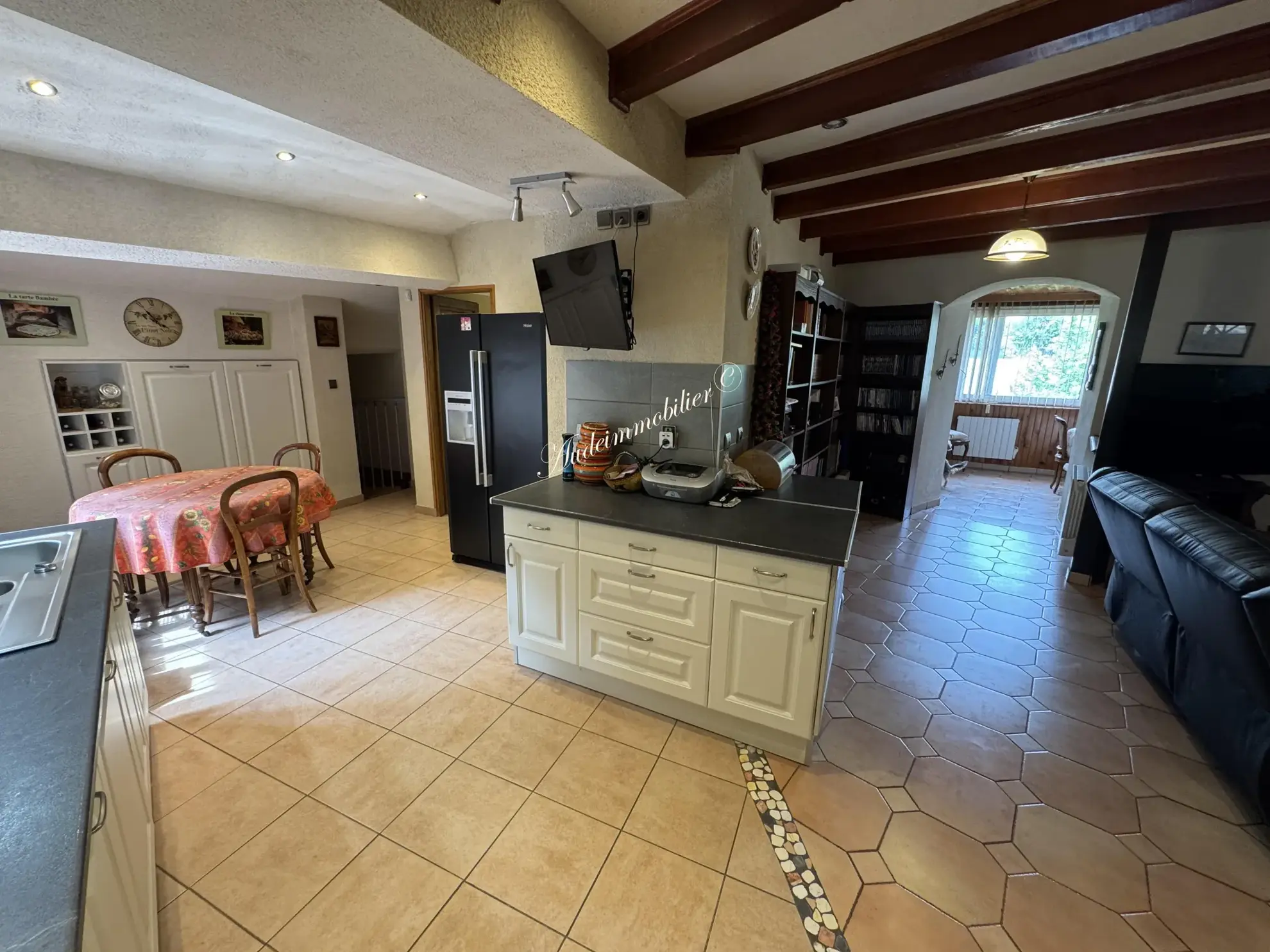 Maison spacieuse avec jardin, garage et appartement à Couiza dans l'Aude 