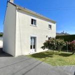 Maison individuelle rénovée proche de Saint-Quentin avec jardin et garage