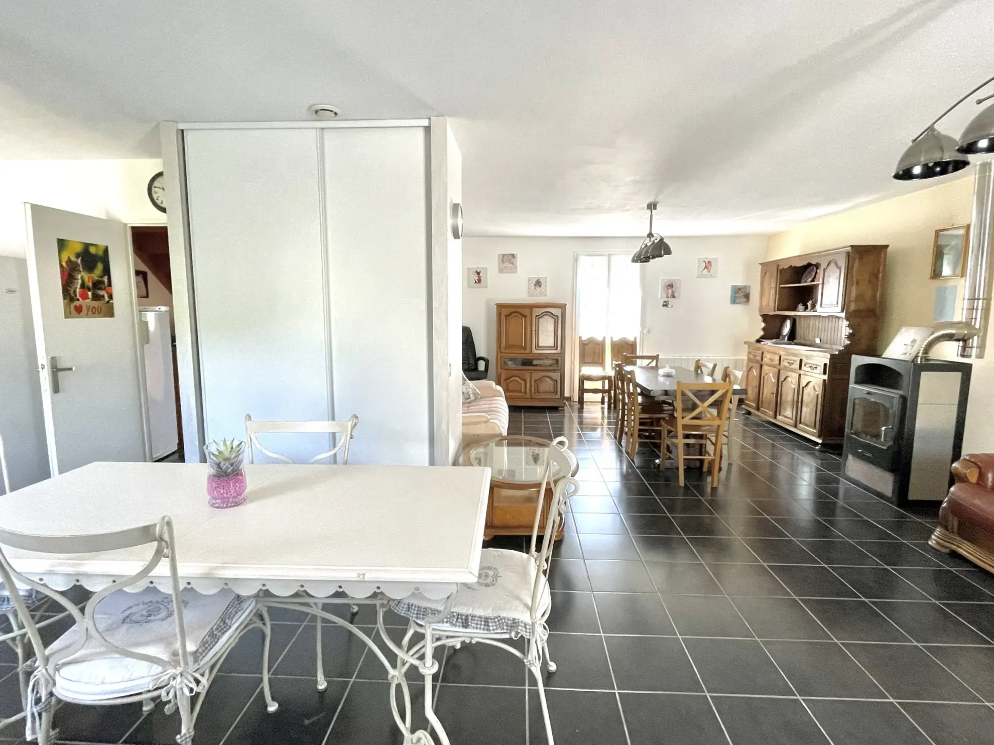 Maison individuelle rénovée proche de Saint-Quentin avec jardin et garage 