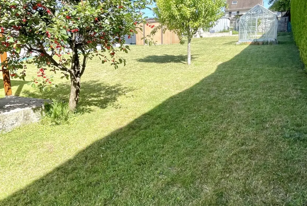 Maison individuelle rénovée proche de Saint-Quentin avec jardin et garage 