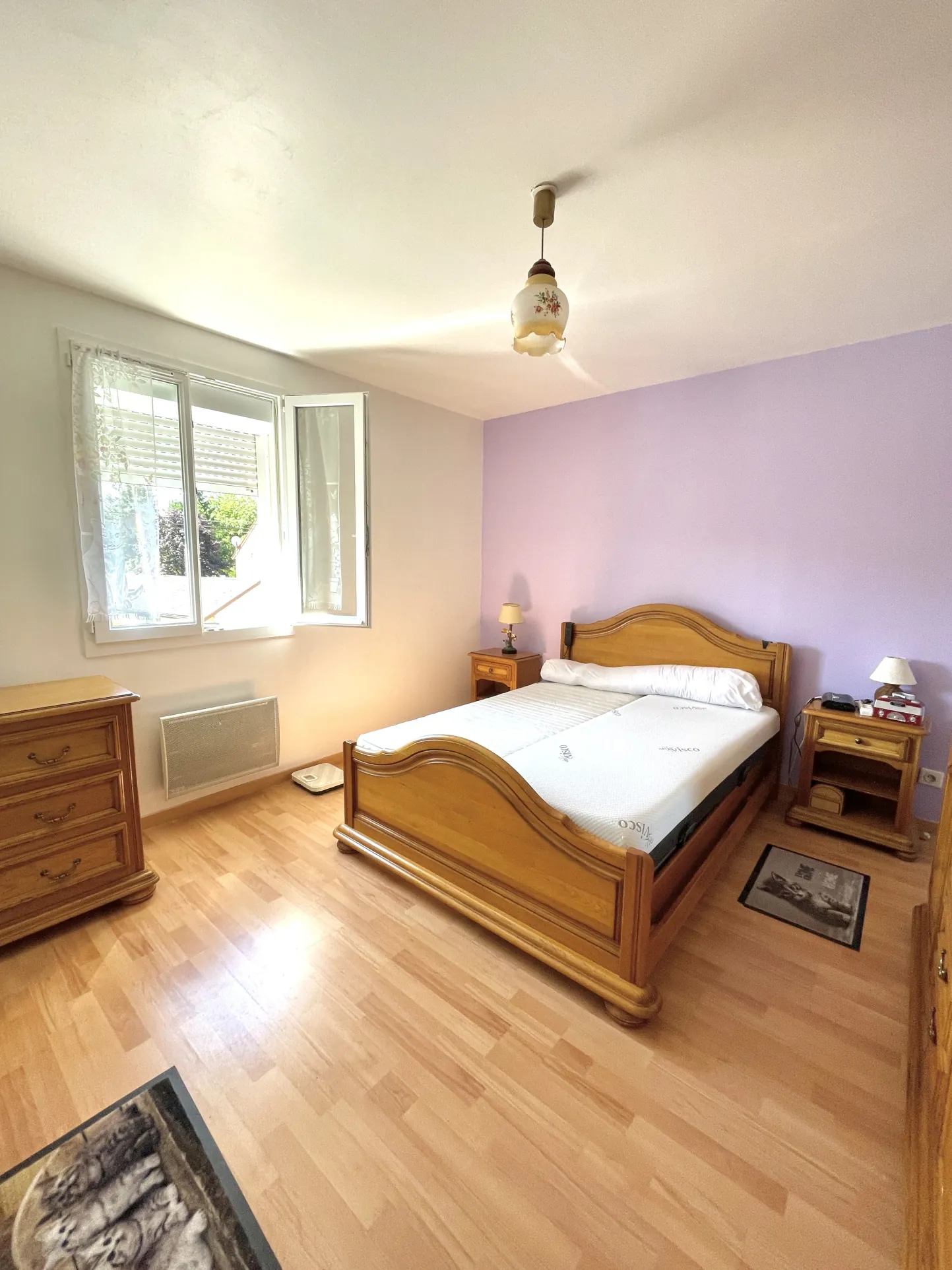 Maison individuelle rénovée proche de Saint-Quentin avec jardin et garage 