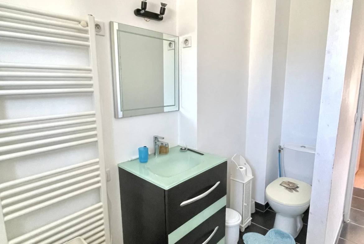 Maison individuelle rénovée proche de Saint-Quentin avec jardin et garage 