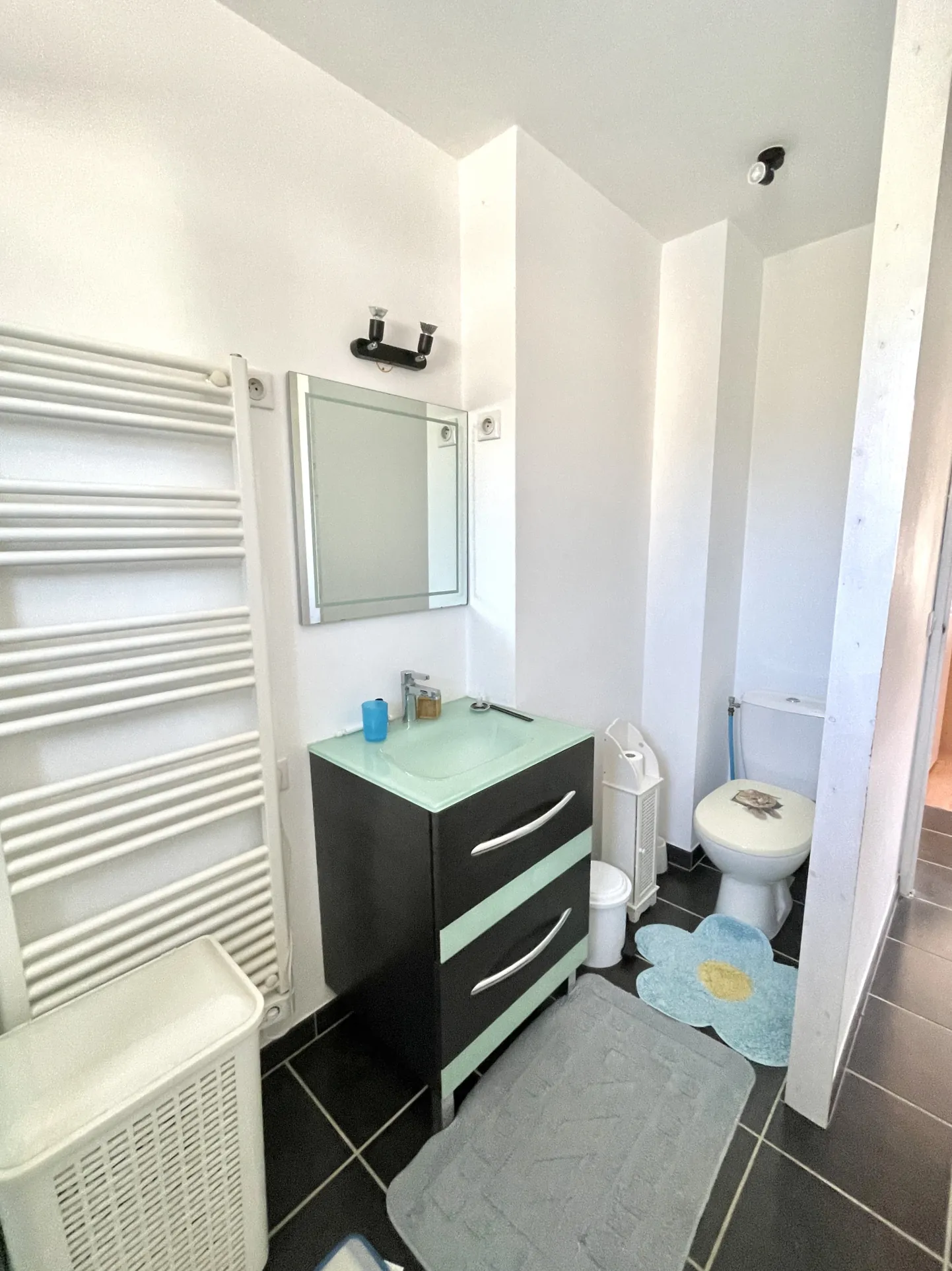 Maison individuelle rénovée proche de Saint-Quentin avec jardin et garage 