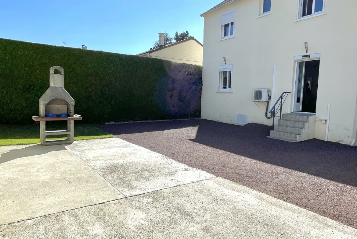 Maison individuelle rénovée proche de Saint-Quentin avec jardin et garage 