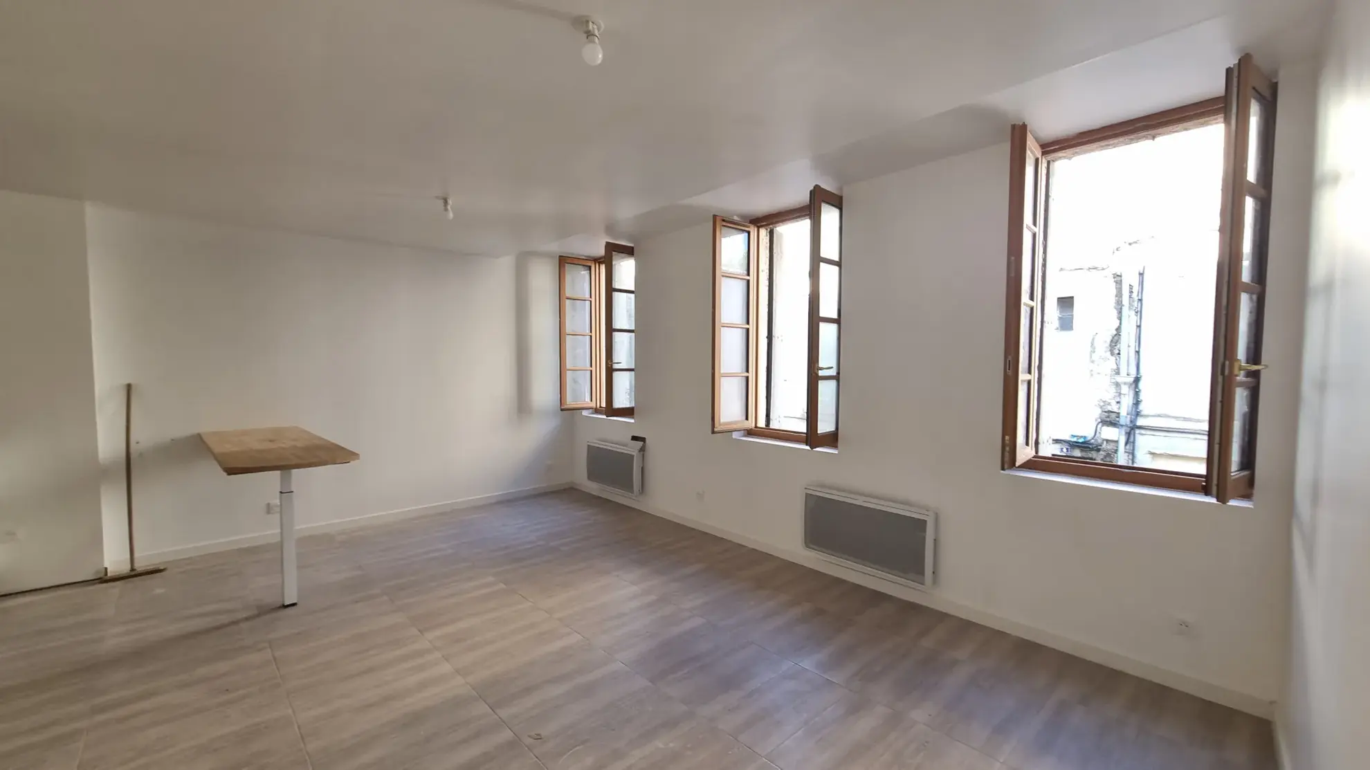 A vendre appartement lumineux de 80,55 m² avec vue sur le château à Sommieres 