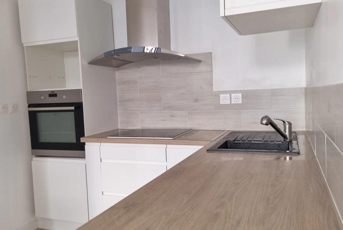 A vendre appartement lumineux de 80,55 m² avec vue sur le château à Sommieres 