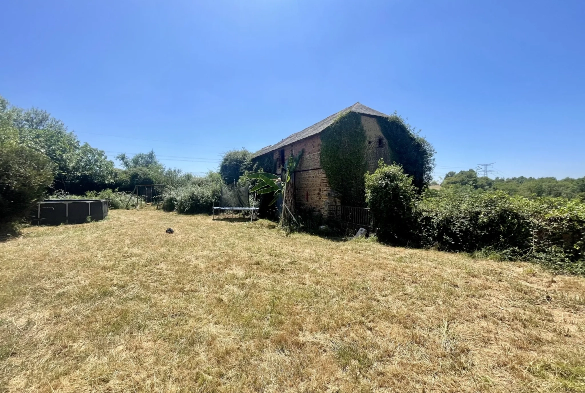 Charmante maison à rénover avec terrain à Montaner (64) - Potentiel familial 