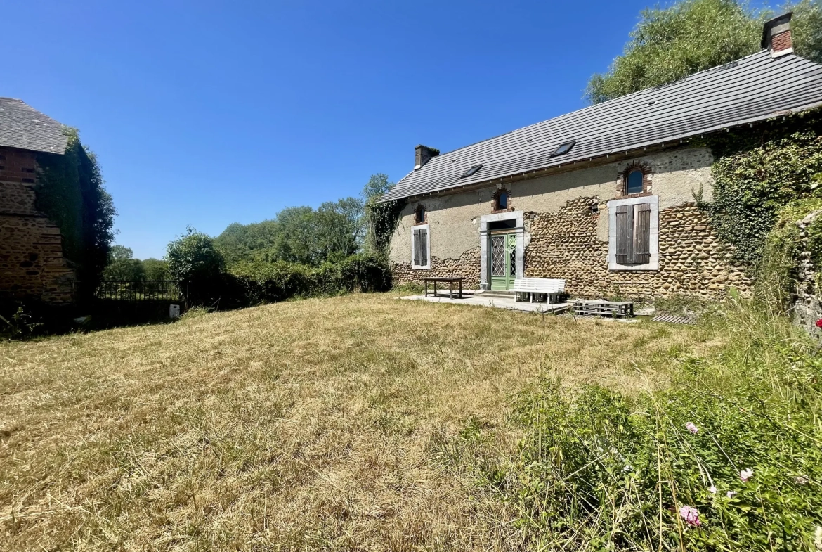 Charmante maison à rénover avec terrain à Montaner (64) - Potentiel familial 