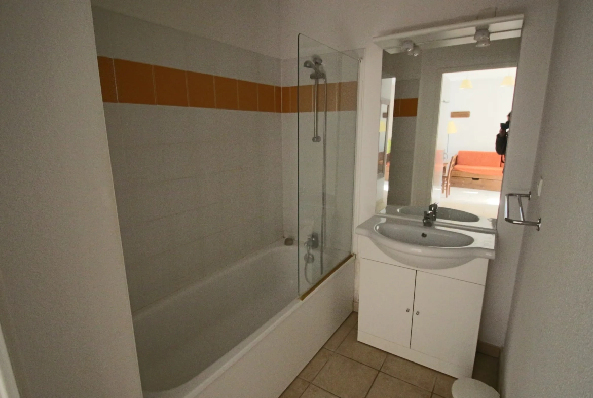 Appartement T3 à Prayssac avec piscine, terrasse et parking sécurisé 