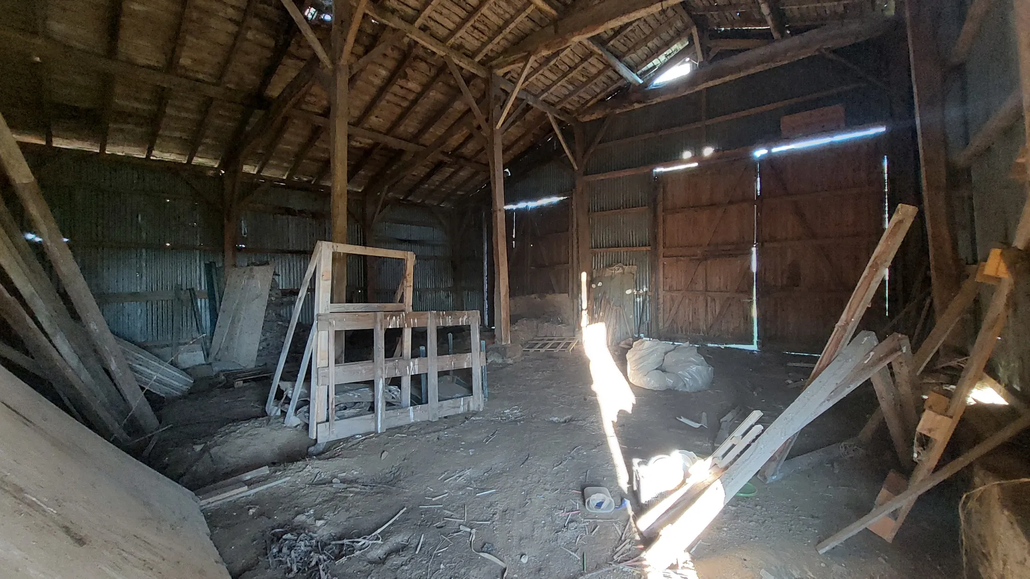 Ancien corps de ferme à rénover sur 9,80 hectares à La Reole 