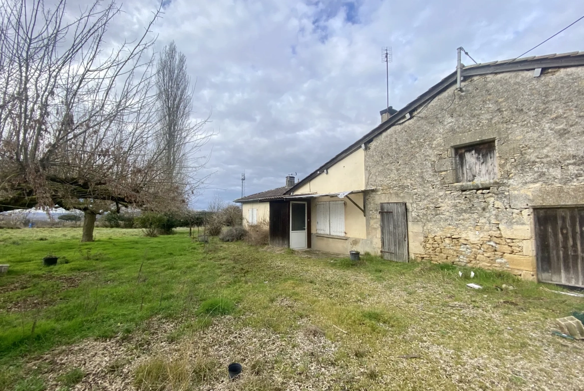 Ancien corps de ferme à rénover sur 9,80 hectares à La Reole 