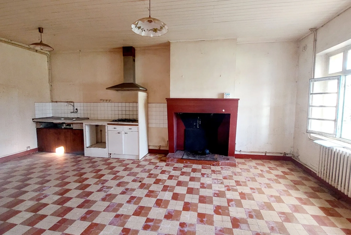 Ancien corps de ferme à rénover sur 9,80 hectares à La Reole 