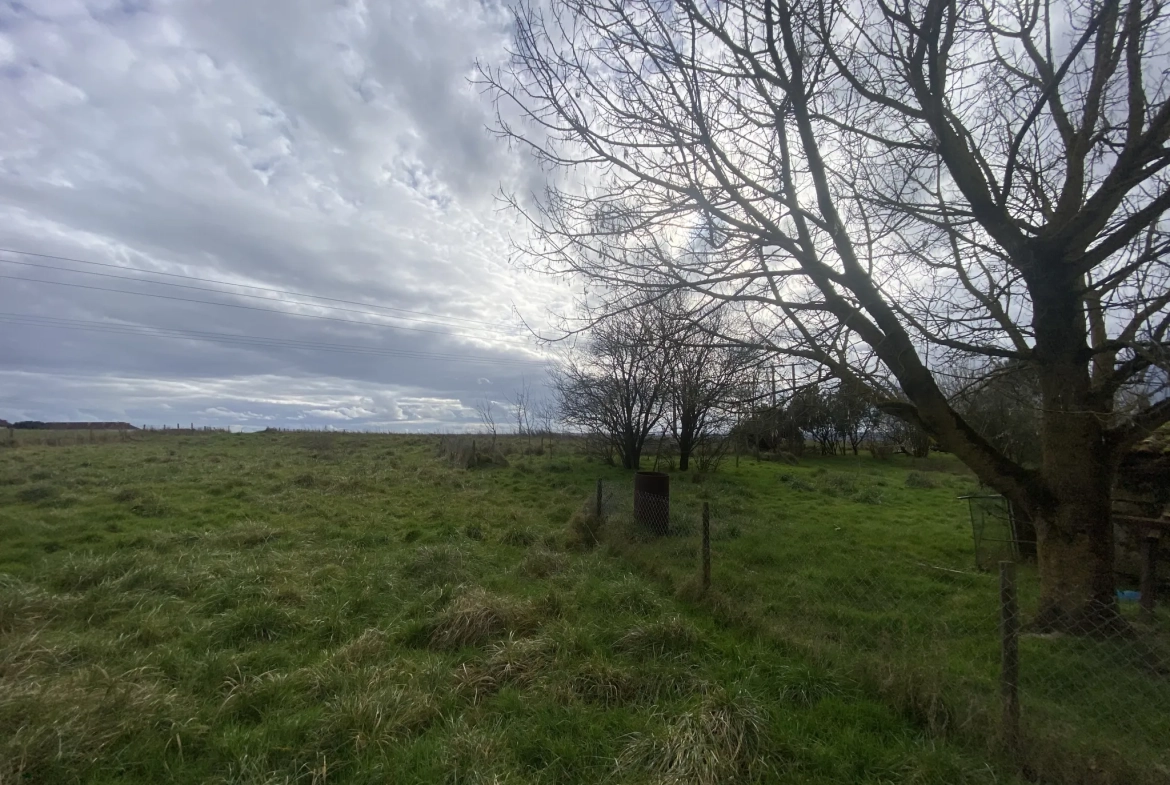 Ancien corps de ferme à rénover sur 9,80 hectares à La Reole 