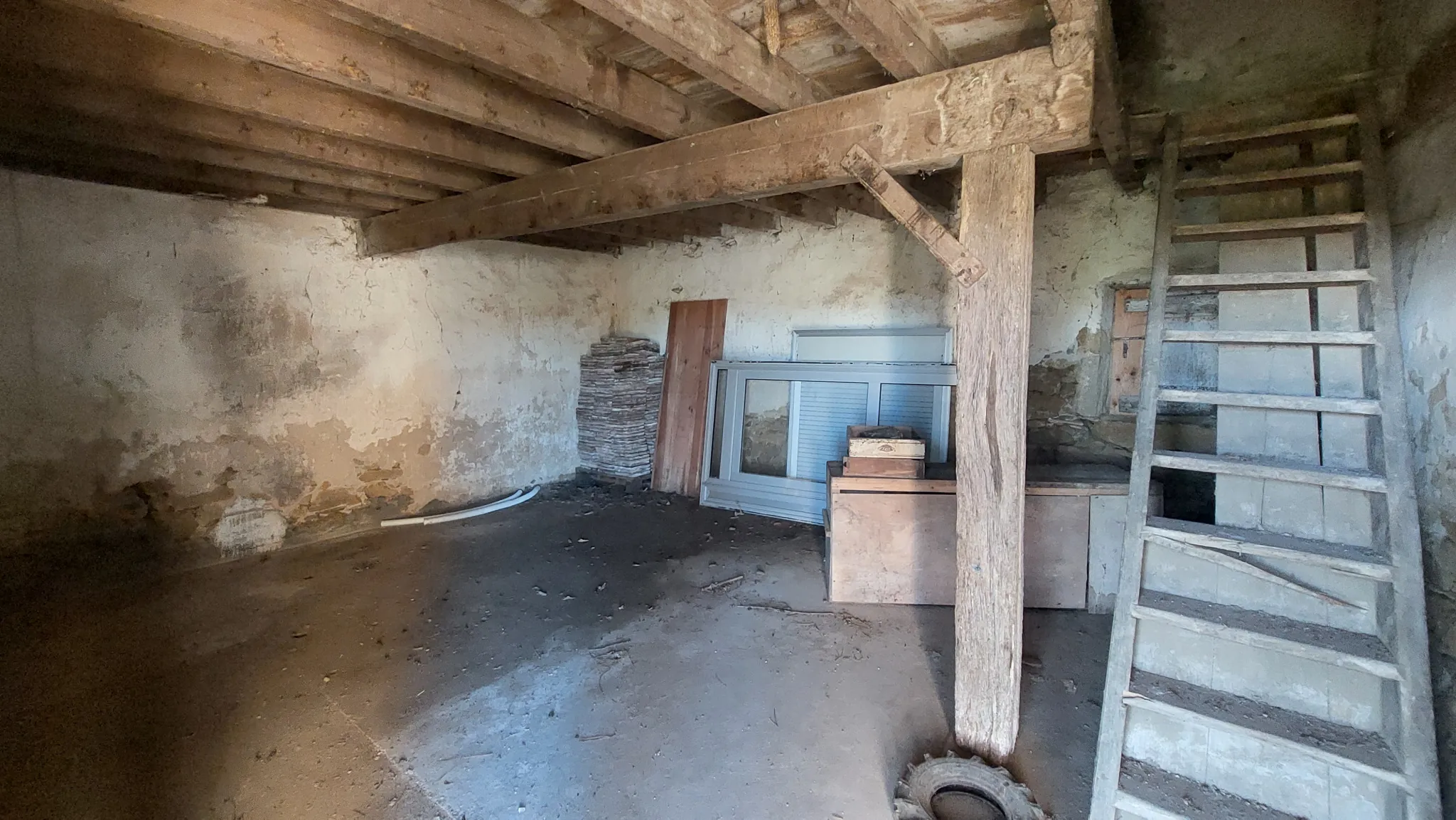 Ancien corps de ferme à rénover sur 9,80 hectares à La Reole 