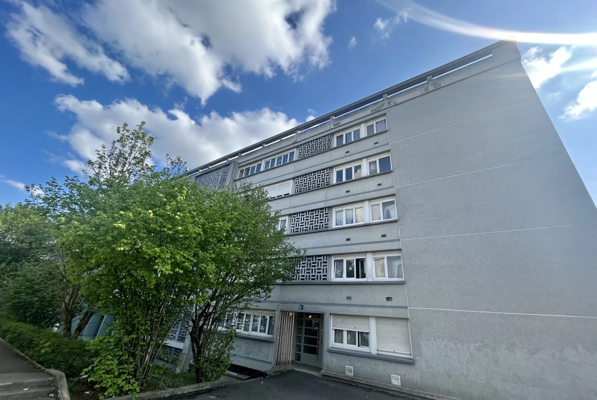 Appartement 2 pièces à Gagny à vendre – 46,27 m² avec balcon et cave 
