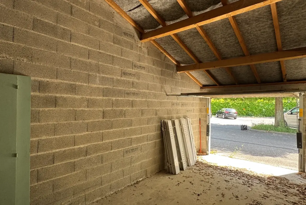Appartement rénové de 61 m² avec balcon, garage et cave à Valence 