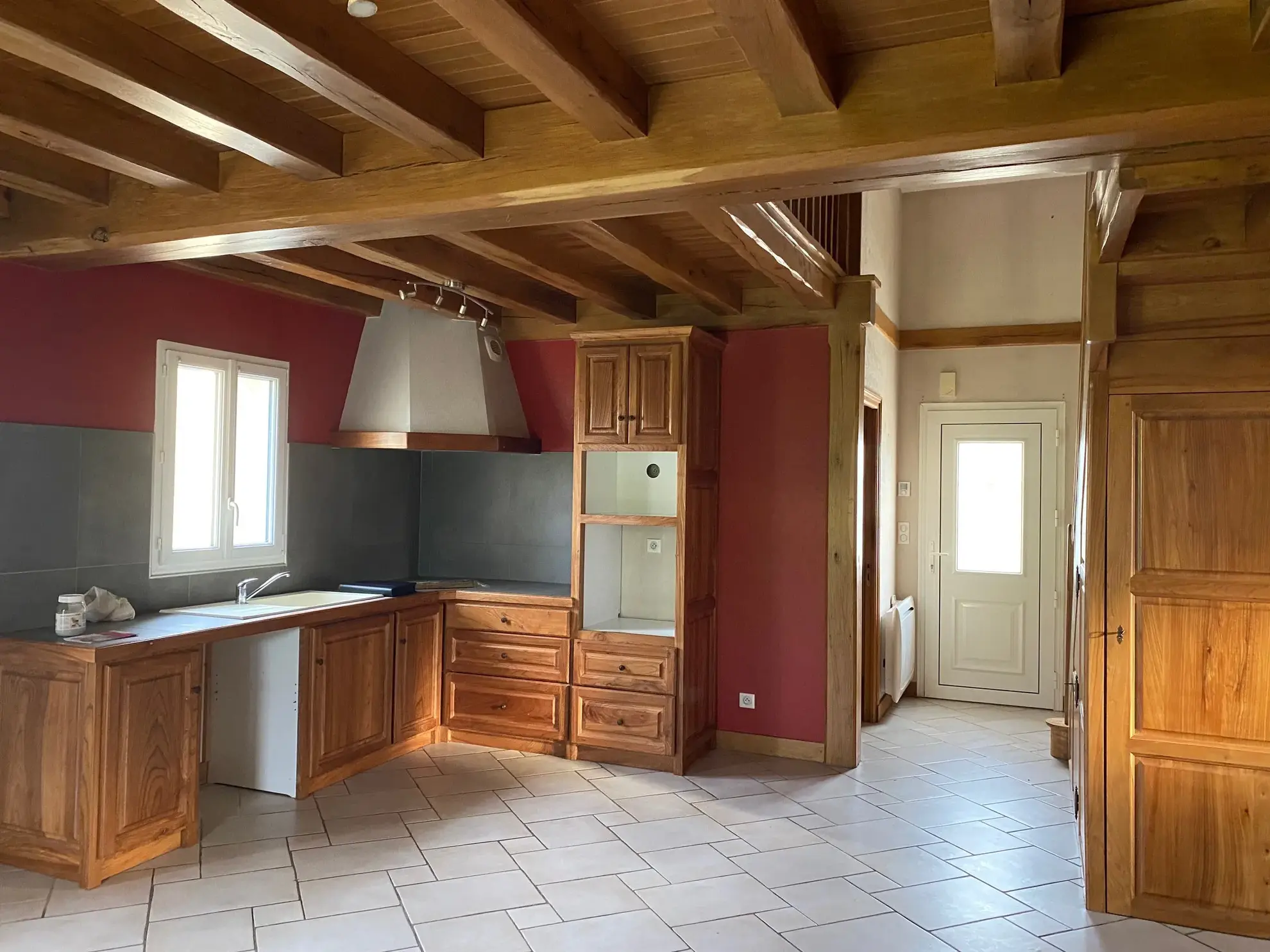 Maison contemporaine avec 4 chambres à vendre à Aubeterre sur Dronne 