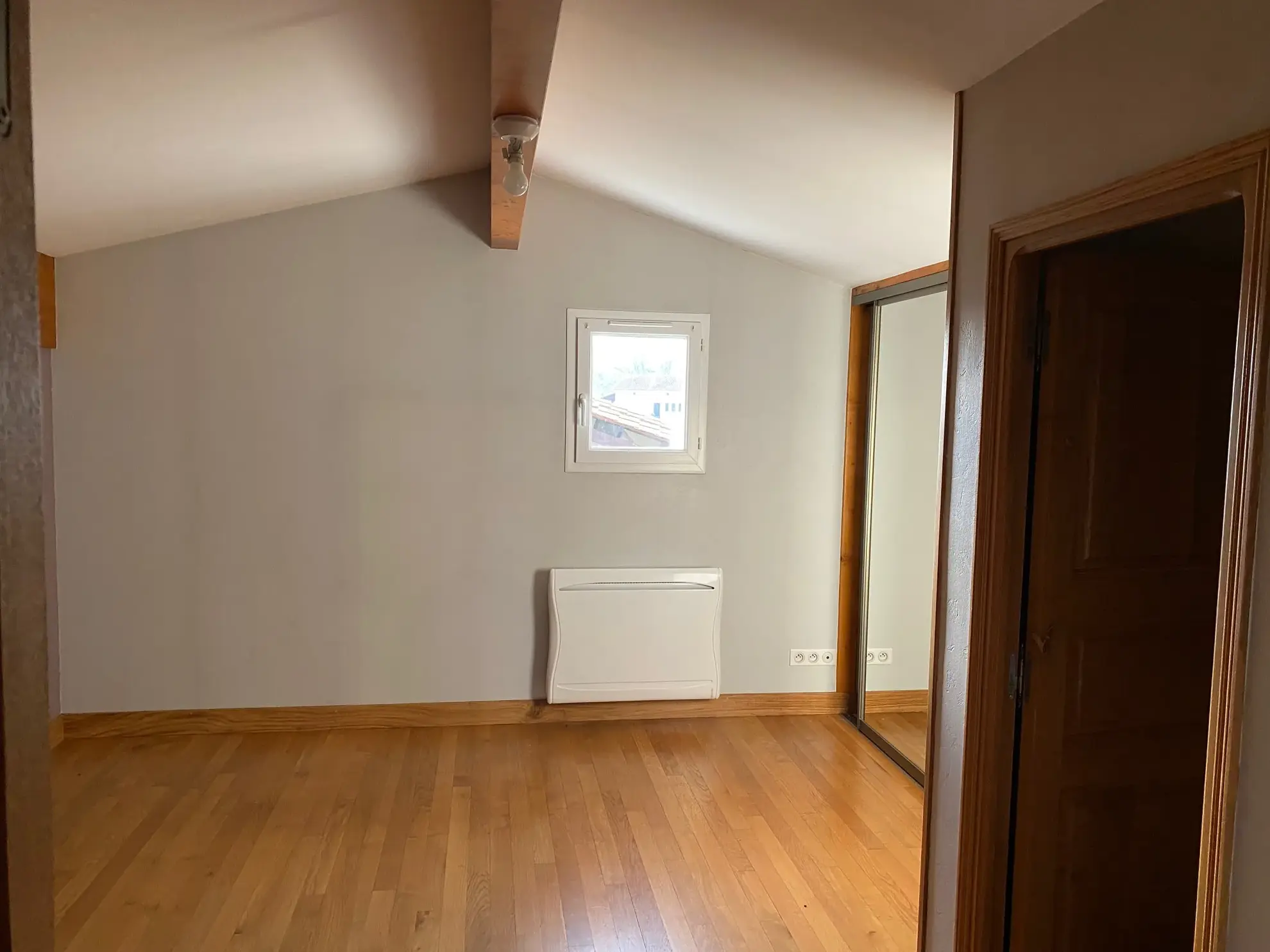 Maison contemporaine avec 4 chambres à vendre à Aubeterre sur Dronne 