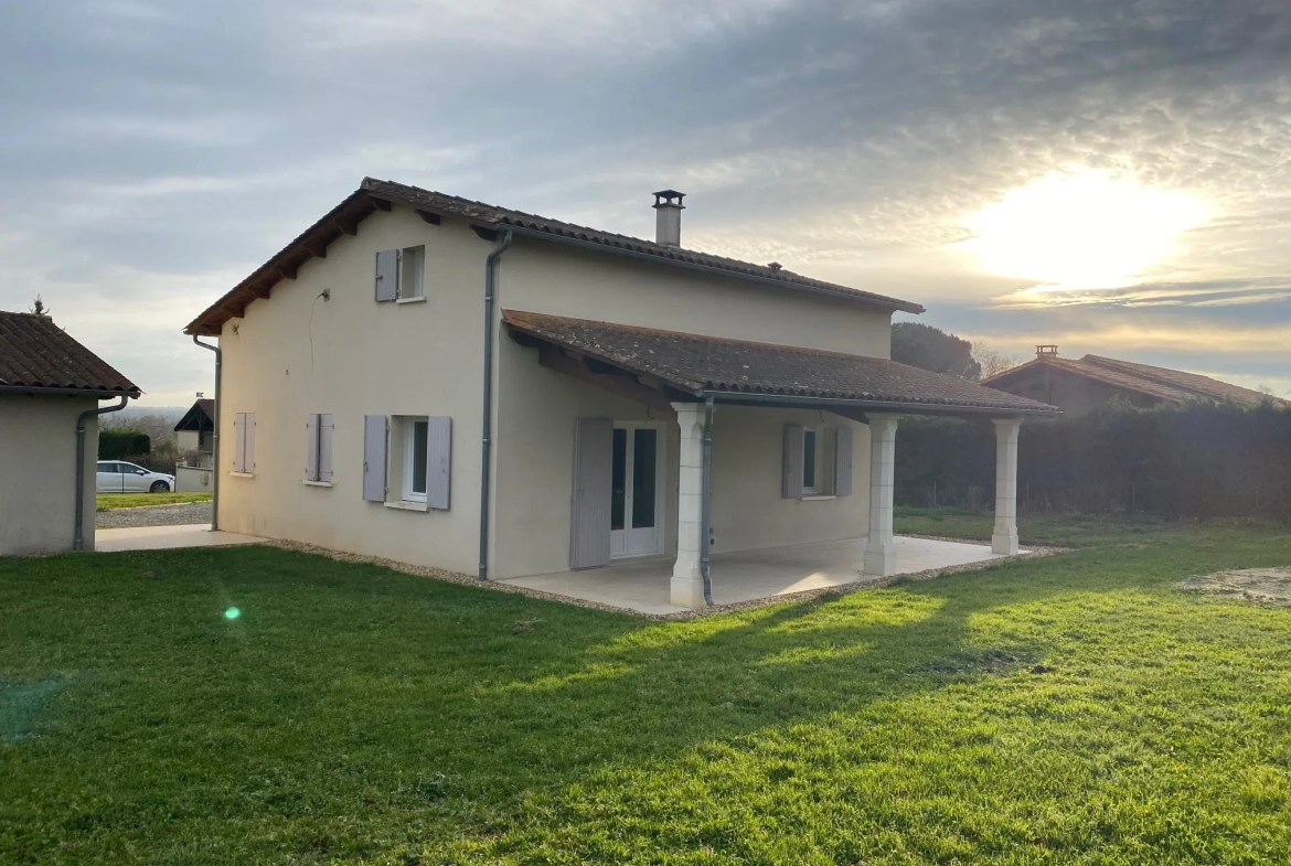 Maison contemporaine avec 4 chambres à vendre à Aubeterre sur Dronne 