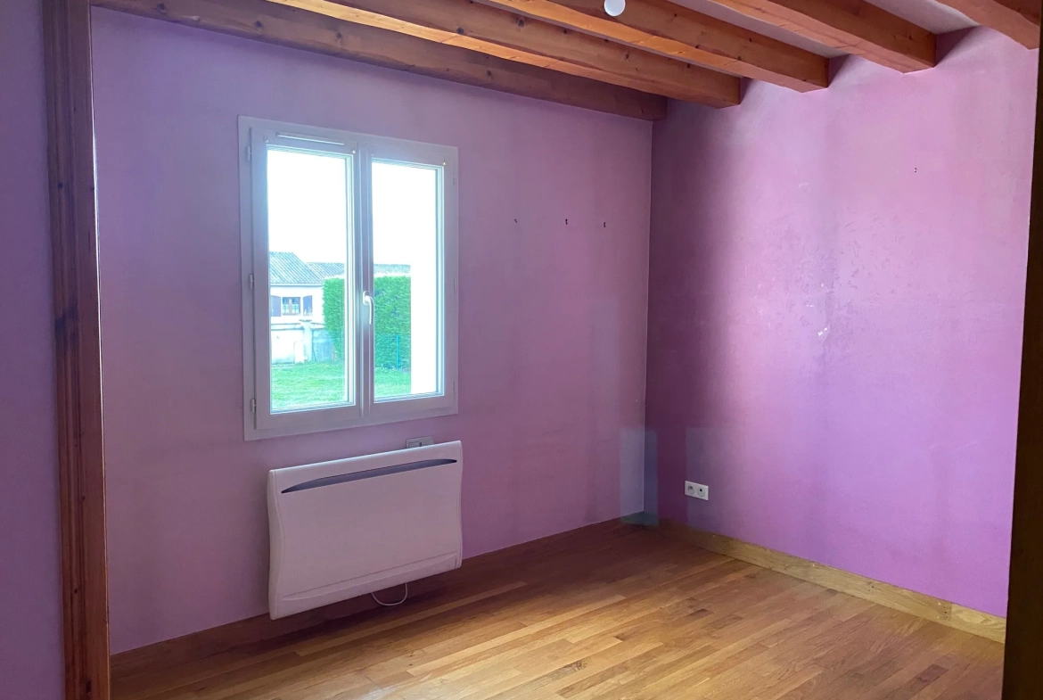 Maison contemporaine avec 4 chambres à vendre à Aubeterre sur Dronne 
